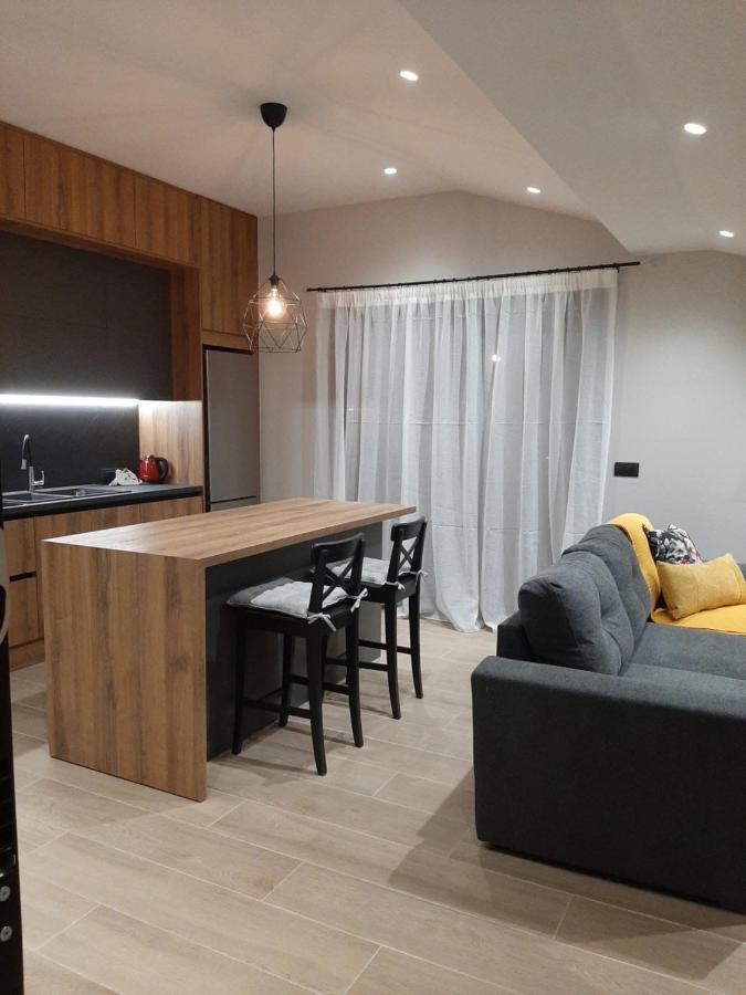 Lovely Guesthouse - 58M2 Mountain View يانينة المظهر الخارجي الصورة
