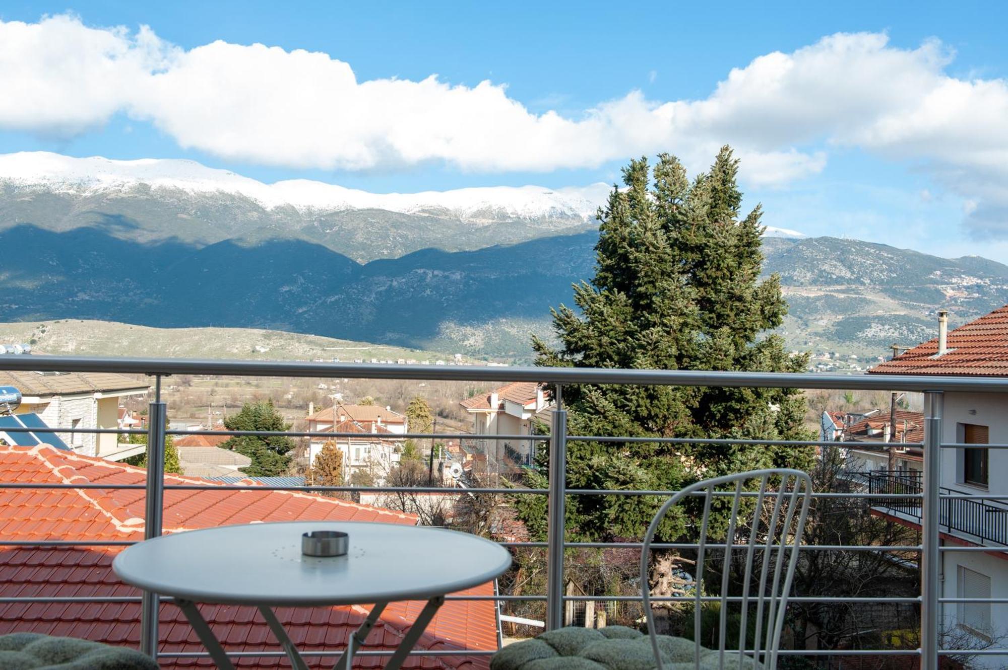 Lovely Guesthouse - 58M2 Mountain View يانينة المظهر الخارجي الصورة